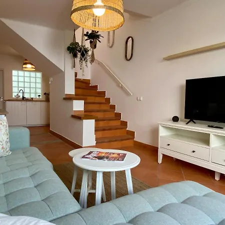 Portugal Secret 2 By Coral - Townhouse Rooftop بيت للعطل